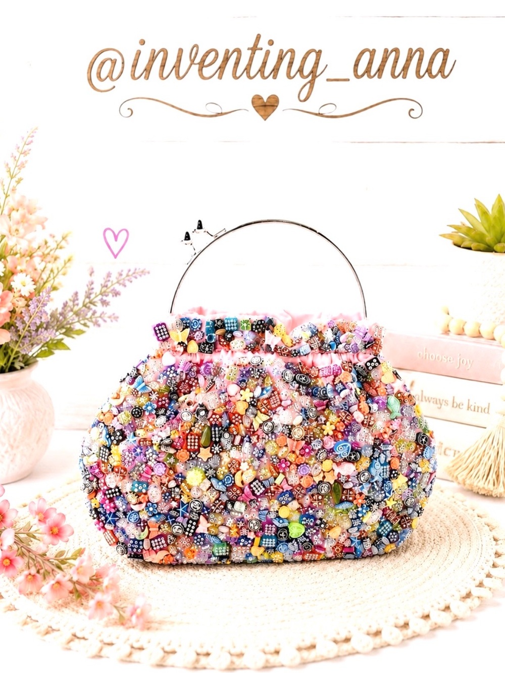 HANDBAG Flirty Multicolored Artisan Beadwork w/Crossbody Chain Kiss-Lock Closure